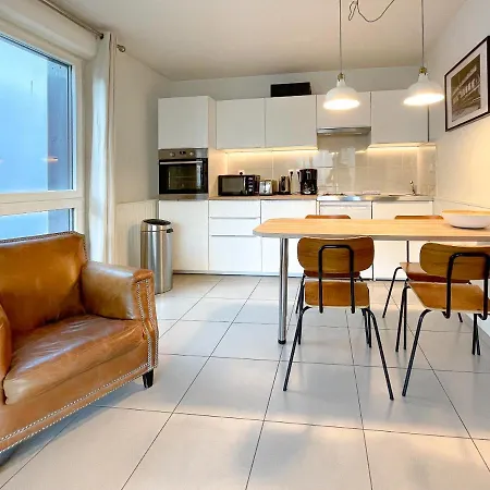 Apartment Avec Parking - Cite Du Vin